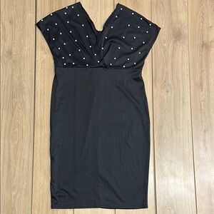 Chic Black Midi Dress with Timeless Elegance